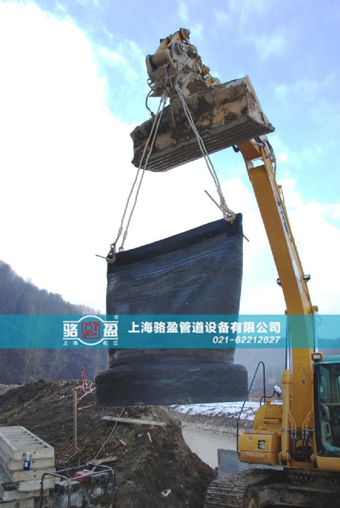 大口徑橡膠法蘭式<a href=http://m.theyorkshiresessions.com/ target=_blank class=infotextkey><a href=http://m.theyorkshiresessions.com target=_blank class=infotextkey>鴨嘴閥</a></a>安裝圖